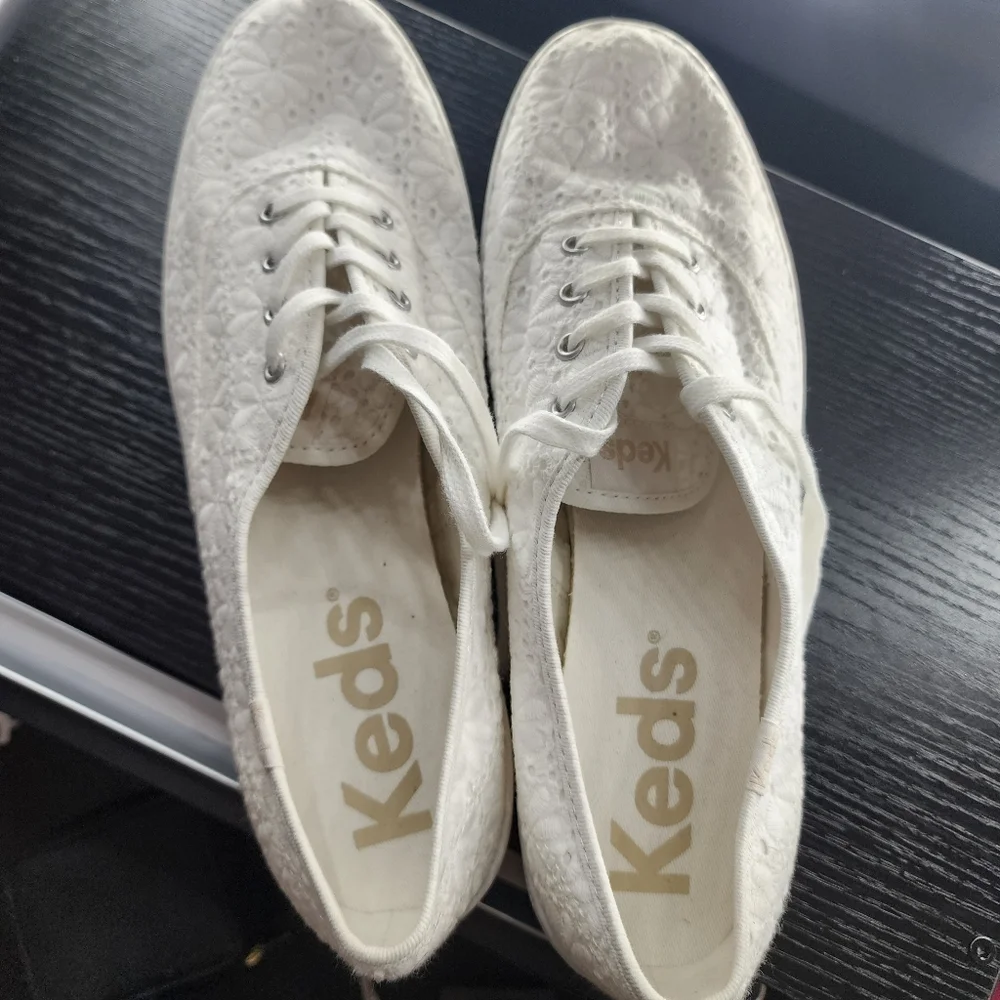 NWOT Keds Champion Festival Eyelet Lace Up Sneakers - Size 9.5 - Picture 3 of 10